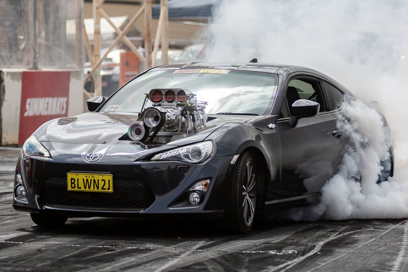 Supercharged 2JZ Toyota 86 burnout car – Video