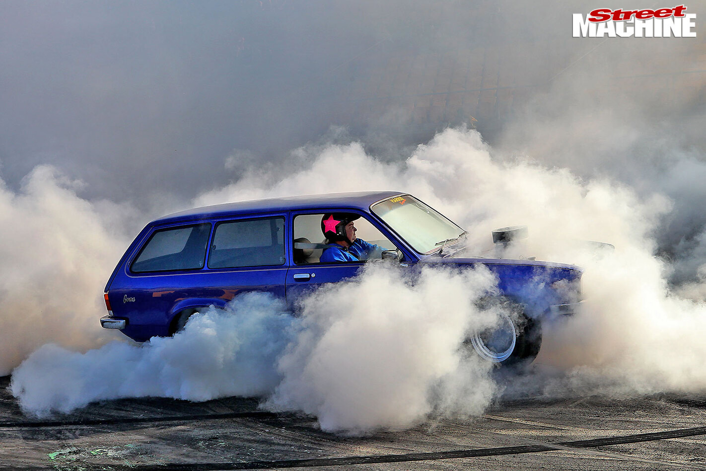Yeah the Girls! – Meet the ladies out to skid on Good Fryday – video