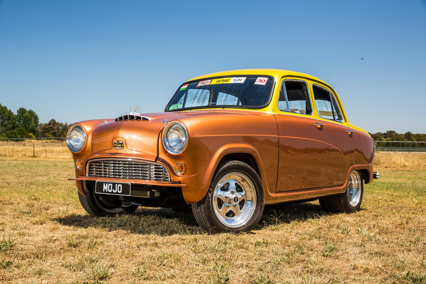 LS1-POWERED AUSTIN A50 BURNOUT CAR AT SUMMERNATS 30 – VIDEO
