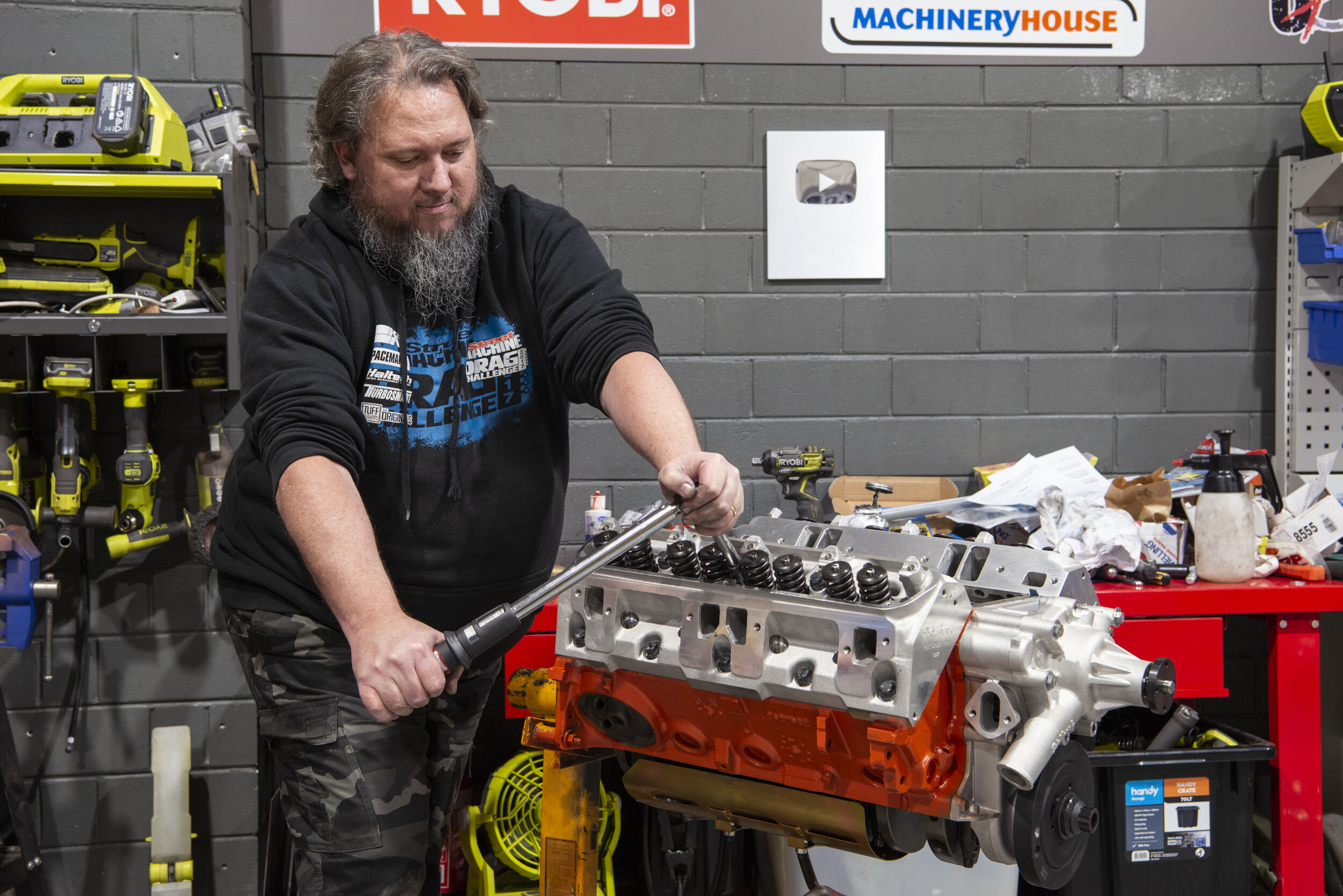 Video: Part three of Carnage’s 318 Chrysler small-block build