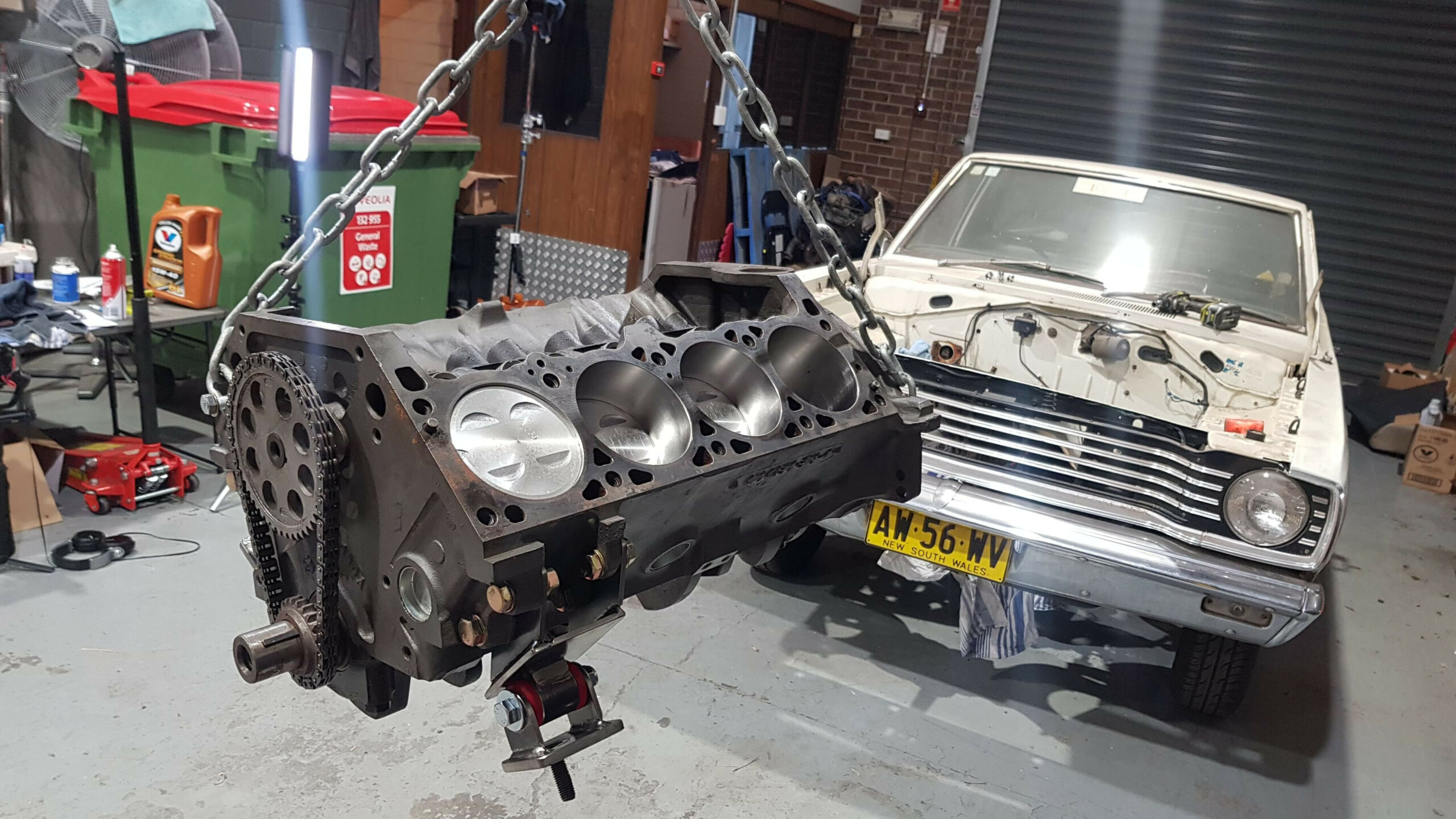 VIDEO: Building a 318 VE Valiant ute, part one &ndash; Carnage