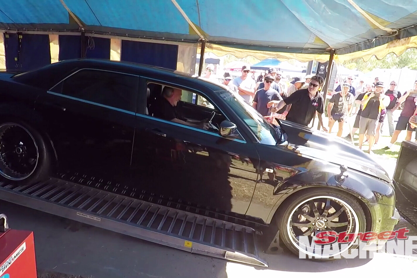 770RWHP BLOWN HEMI CHRYSLER 300 SRT COMES OFF THE DYNO – VIDEO