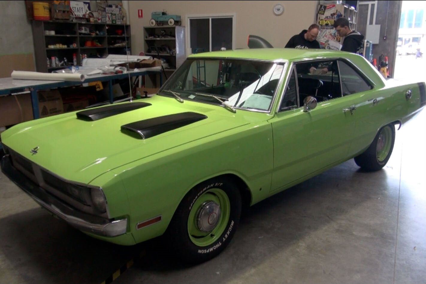 VIDEO: PROJECT DODGE DART SWINGER GETS NEW STRIPES