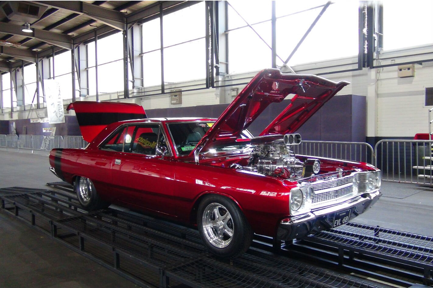 VIDEO: BLOWN DODGE DART 440 AT SUMMERNATS