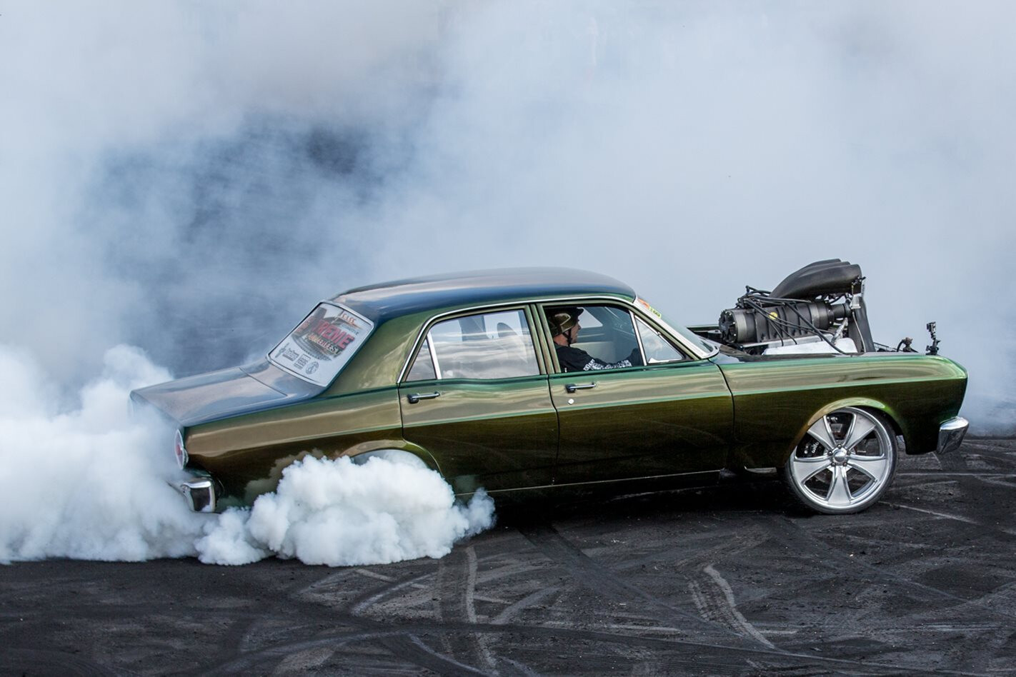 BURNOUTS AT MOTORFEST LARDER PARK – VIDEO