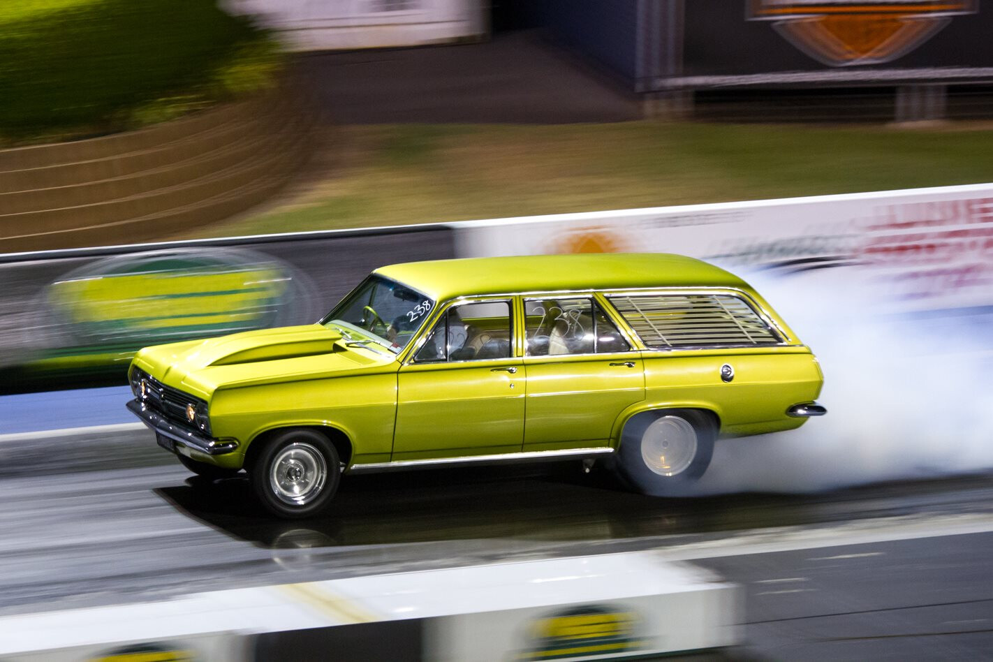 350 Chev-powered HR Holden wagon runs 10s – video