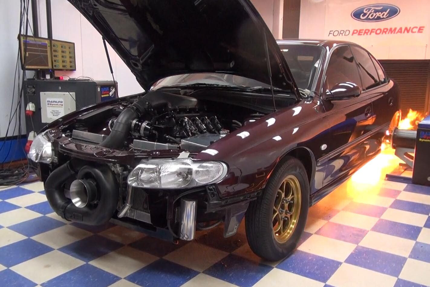 1234rwhp Vortech blown VT Commodore dyno – Video