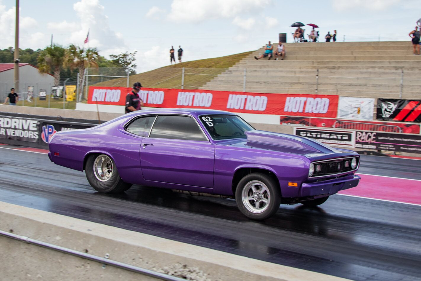 Michelle Heath’s 1971 Plymouth Duster at Drag Week – video