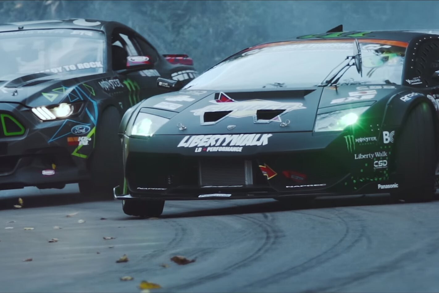 VIDEO: 2015 MUSTANG VS LAMBORGHINI DRIFT BATTLE