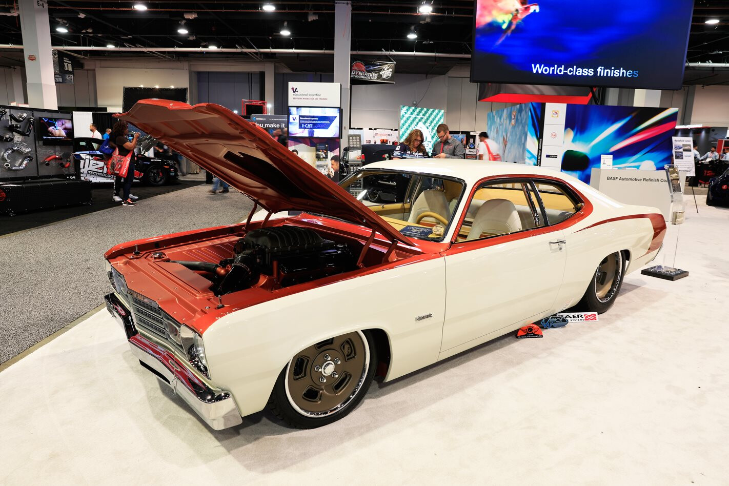 Hellcat-powered Plymouth Duster at SEMA – Video