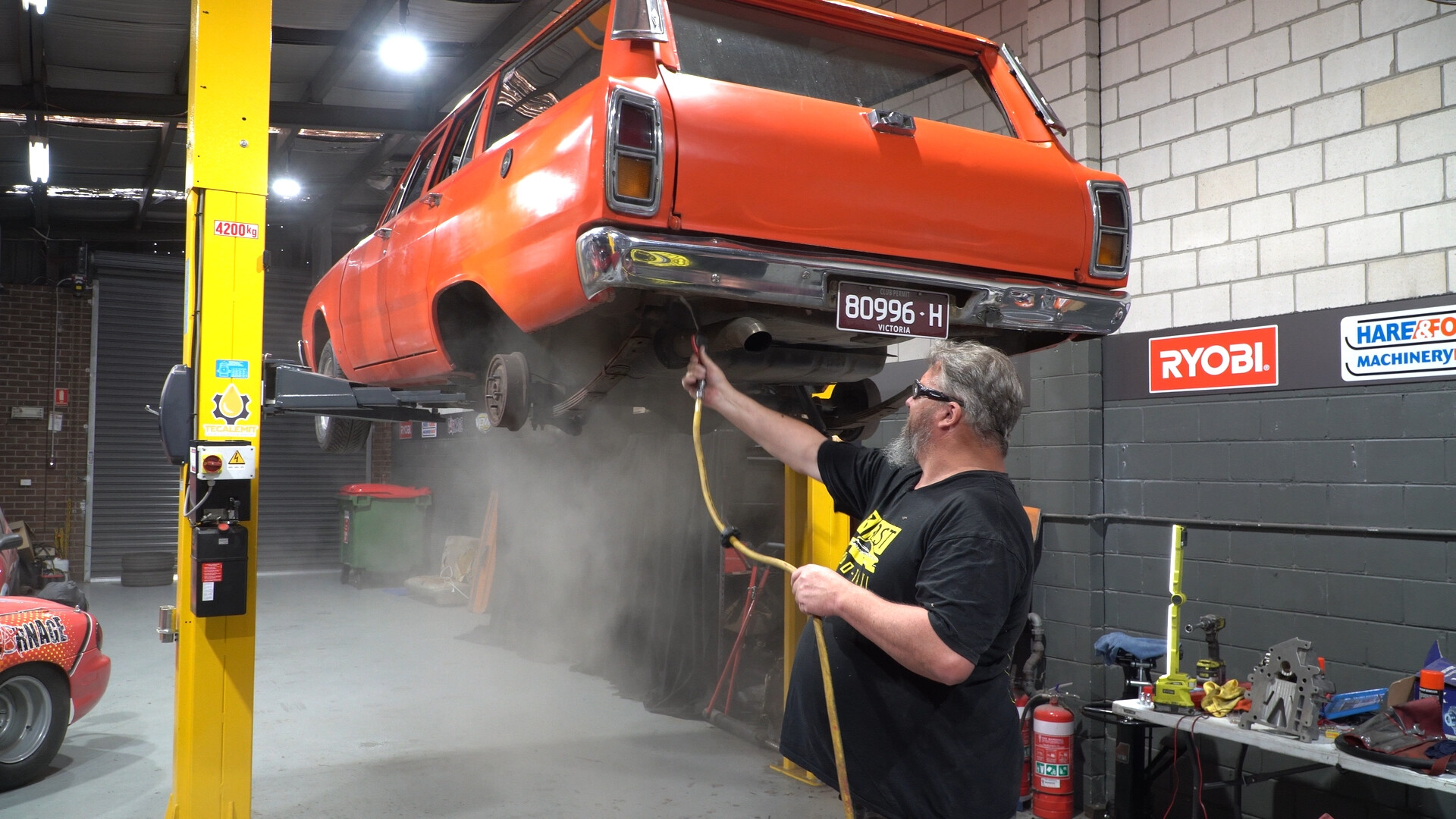 Video: Preparing a VG Valiant wagon for sale