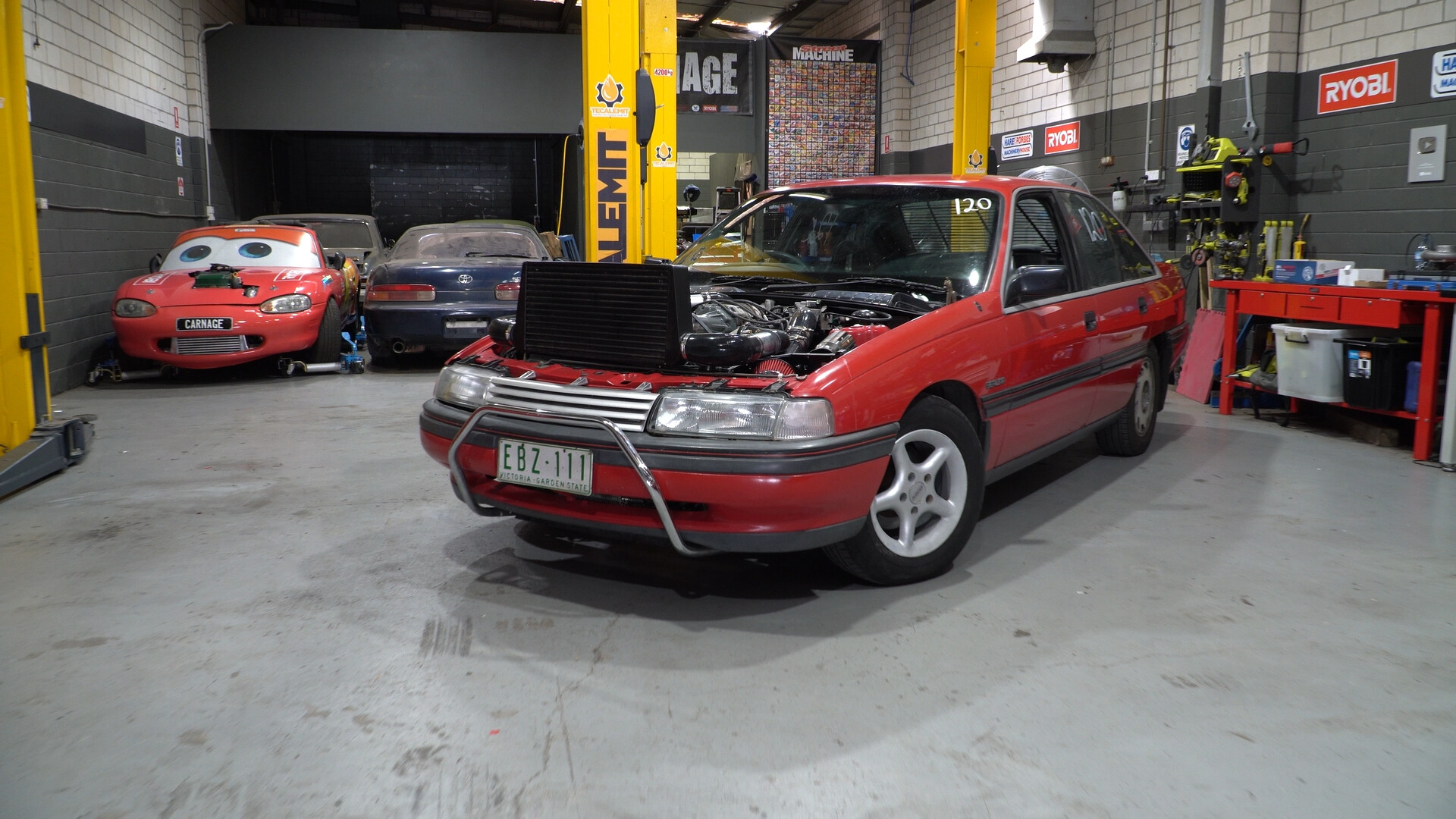 Video: Upgrading the fuel system on Supermang!