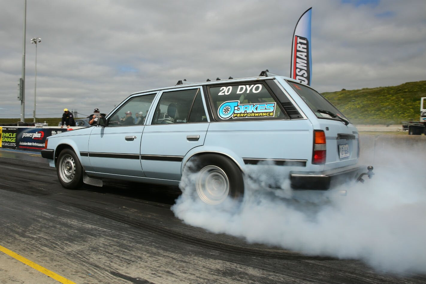 DRAG CHALLENGE 2016: LS-POWERED TOYOTA CORONA DESTROYS ITS ENGINE – VIDEO