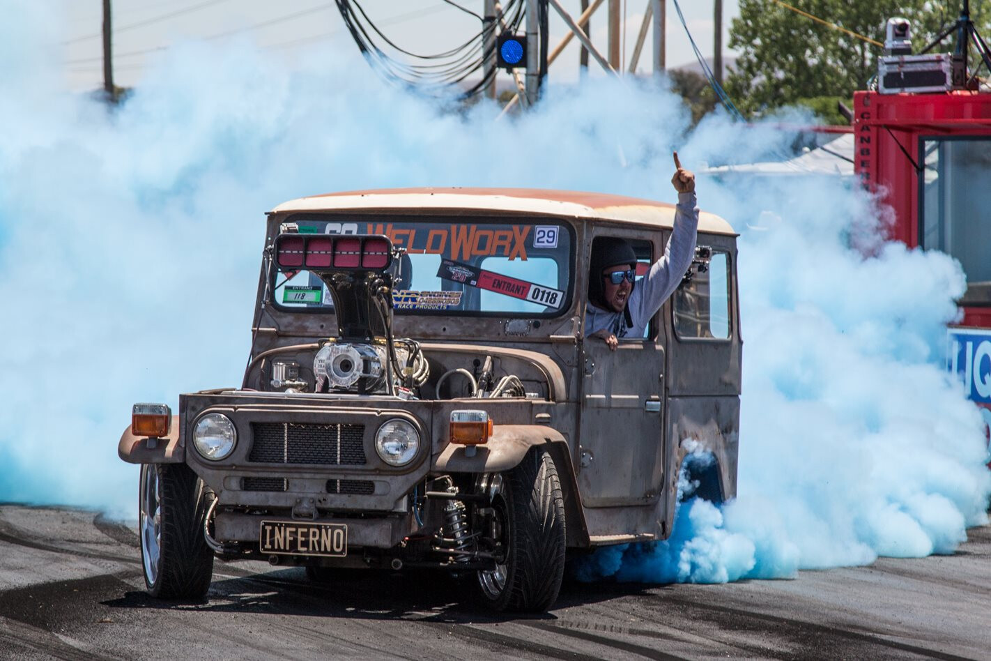 VIDEO: TOYOTA FJ40 BURNOUT BEAST AT SUMMERNATS 29