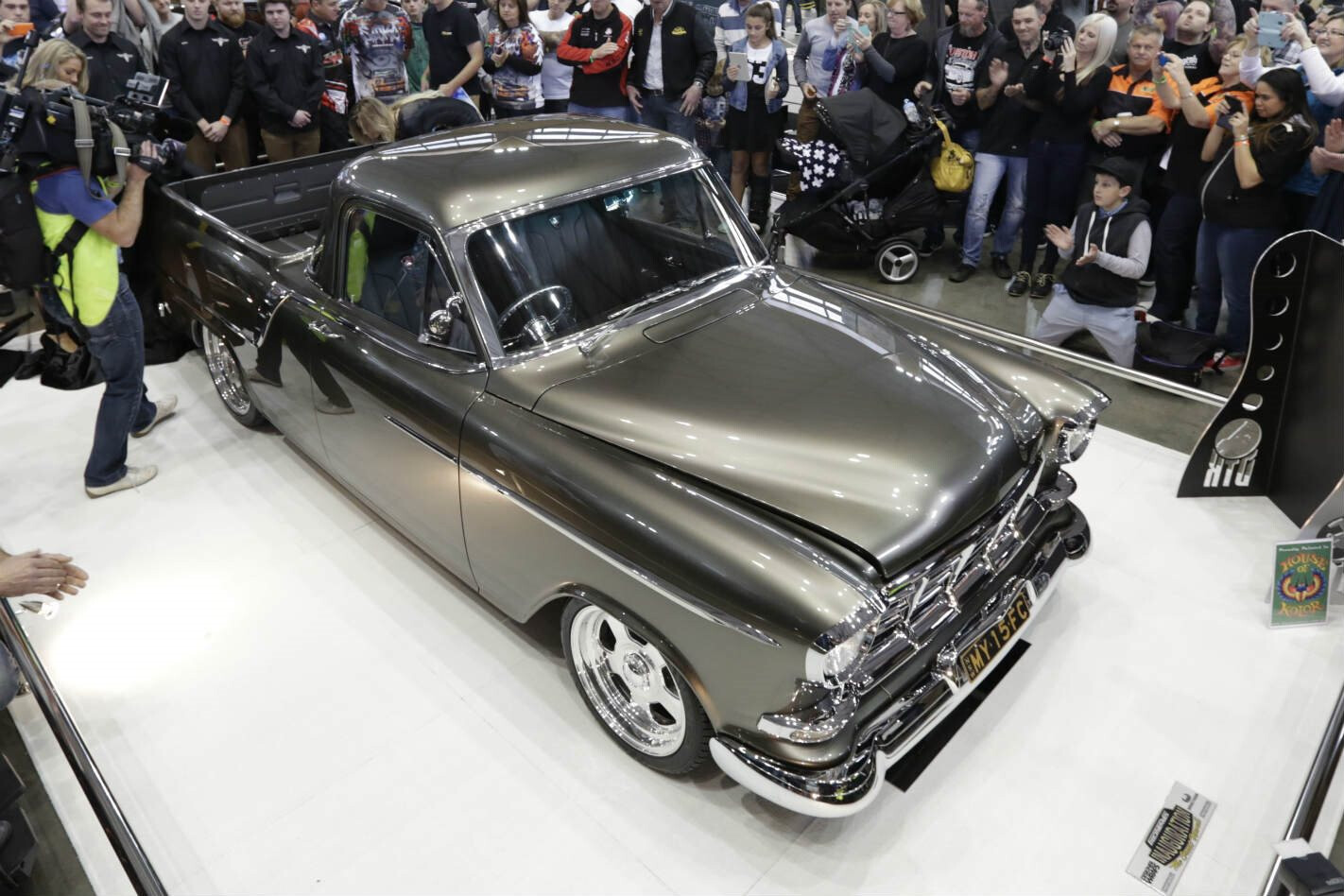 VIDEO: STUNNING FC UTE REVEALED AT MEGUIAR’S MOTOREX