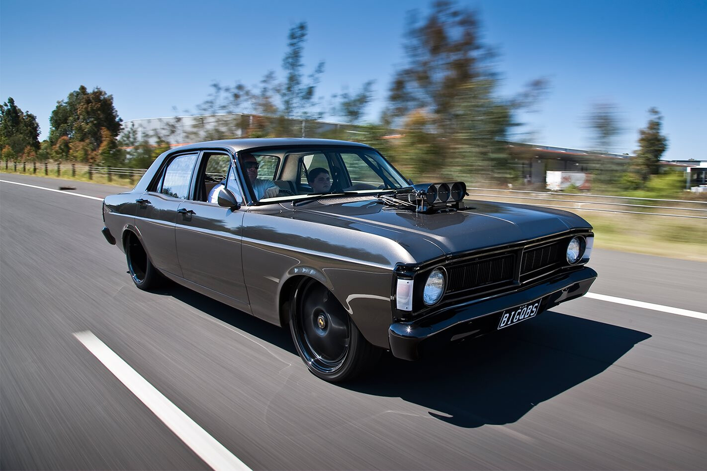 VIDEO: STREET EXTREME – HEMI-POWERED FALCON