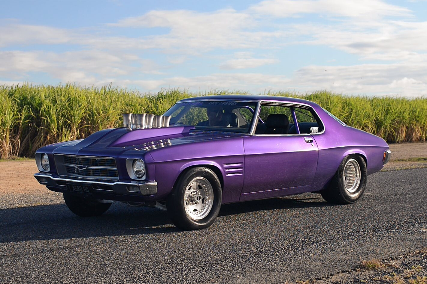 VIDEO: wild HQ Monaro heads for Drag Week 2015