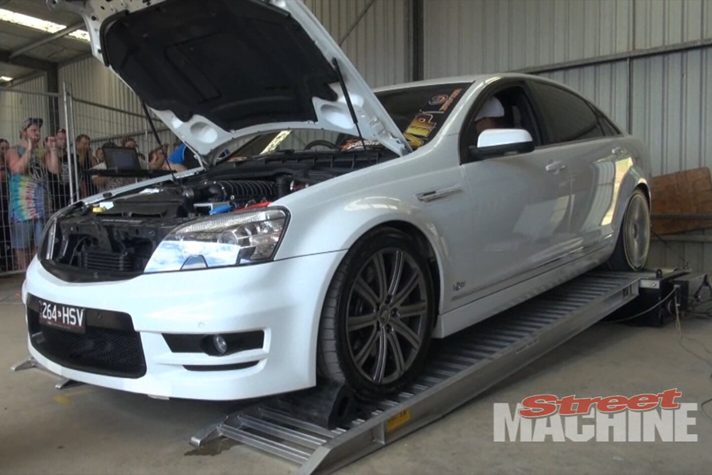 VIDEO: HSV GRANGE – DRAG RACING IN STYLE