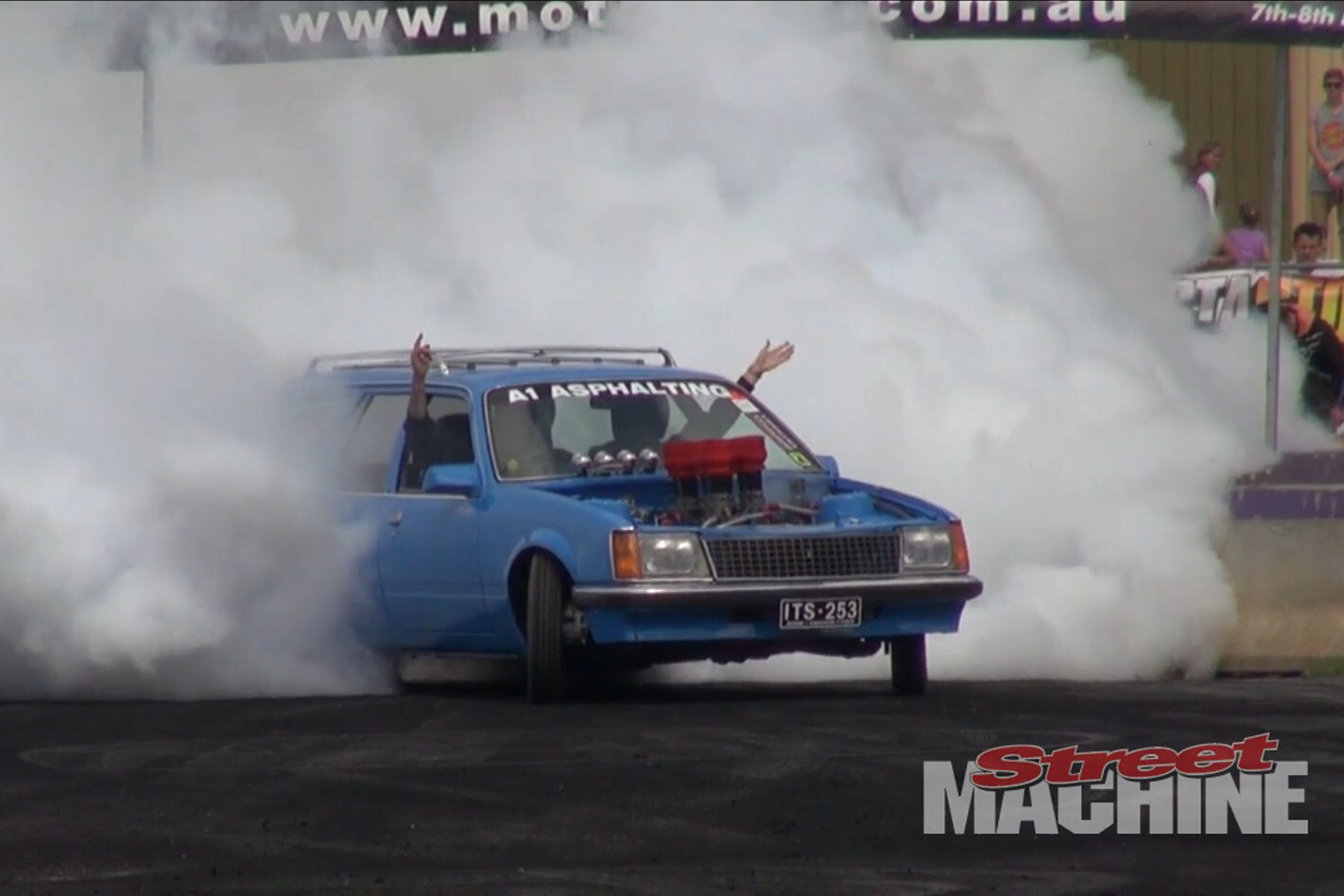 VIDEO: 253 HOLDEN BURNOUT AT MOTORFEST