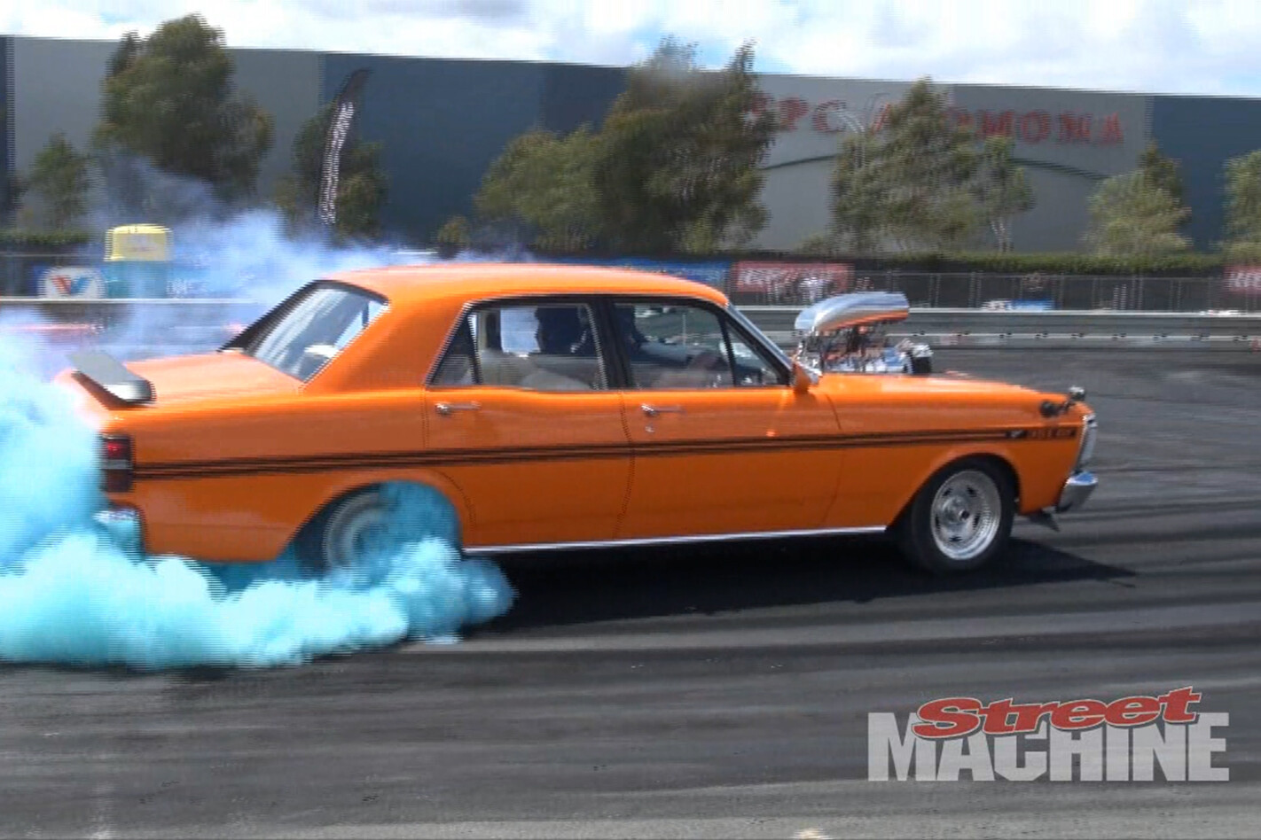 MAD SAM TAKES HIS KIDS FOR A BURNOUT
