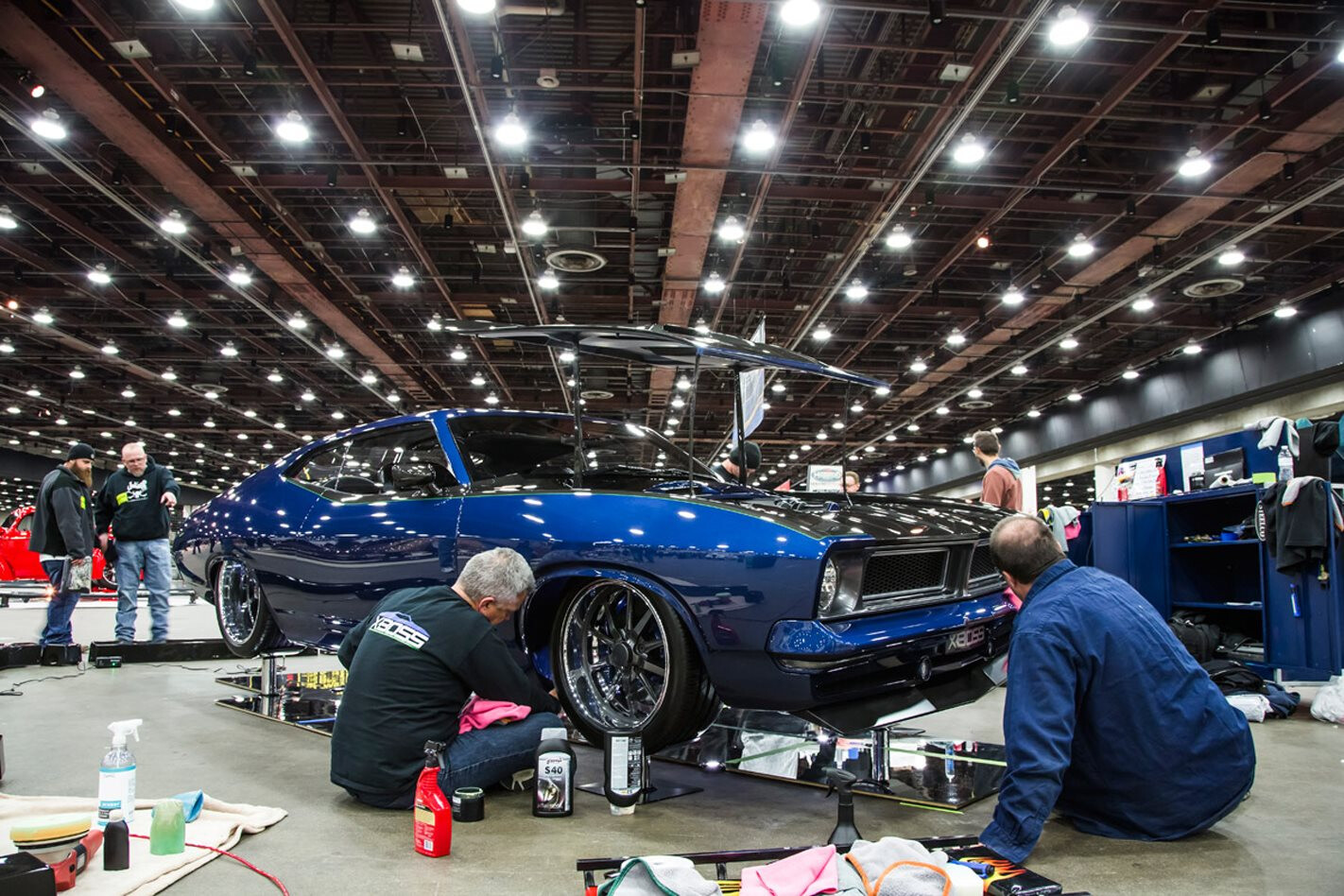 VIDEO: PREPARING THE XBOSS FALCON FOR THE DETROIT AUTORAMA