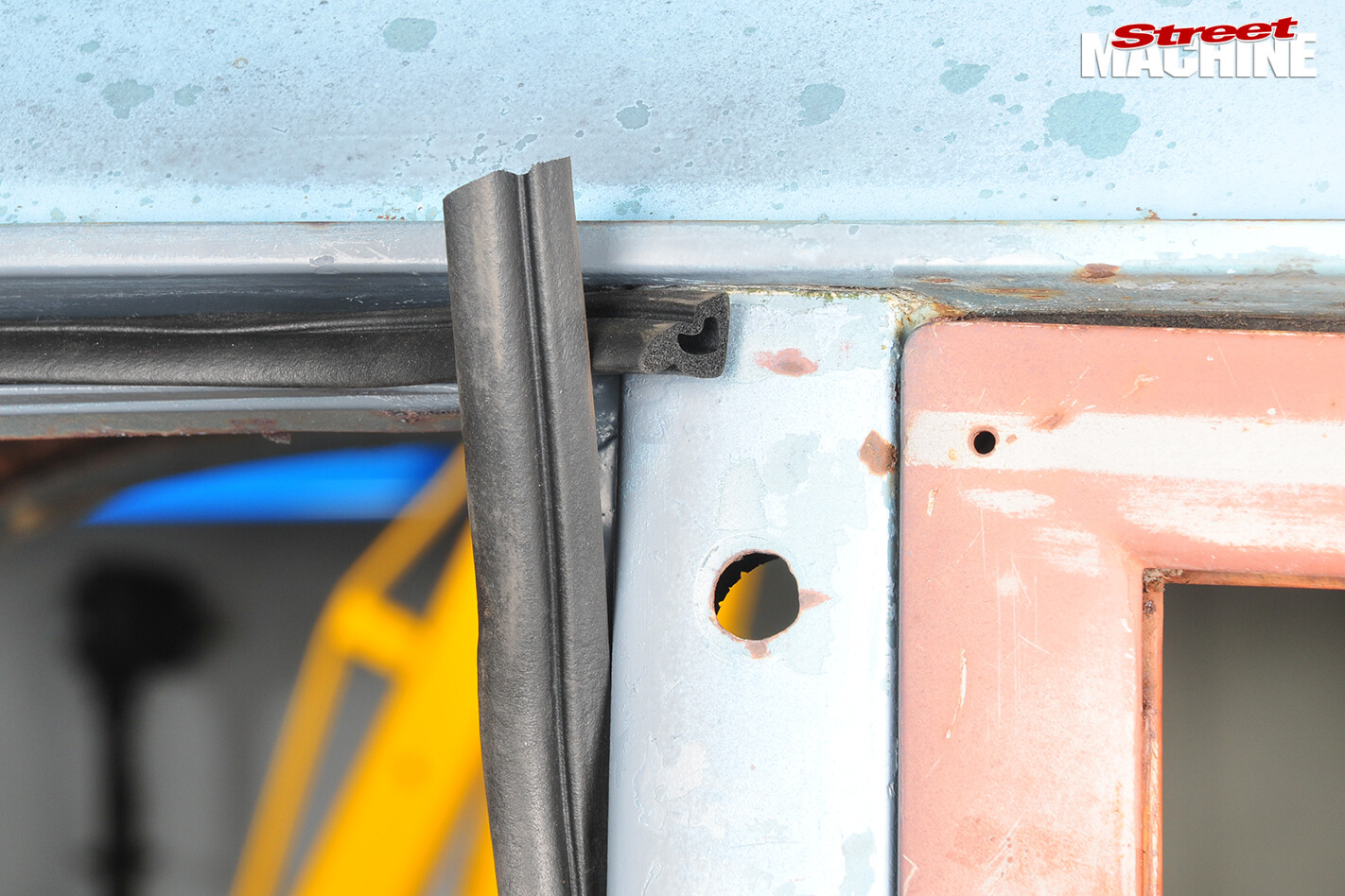 15-rubber -door -seal -preparation