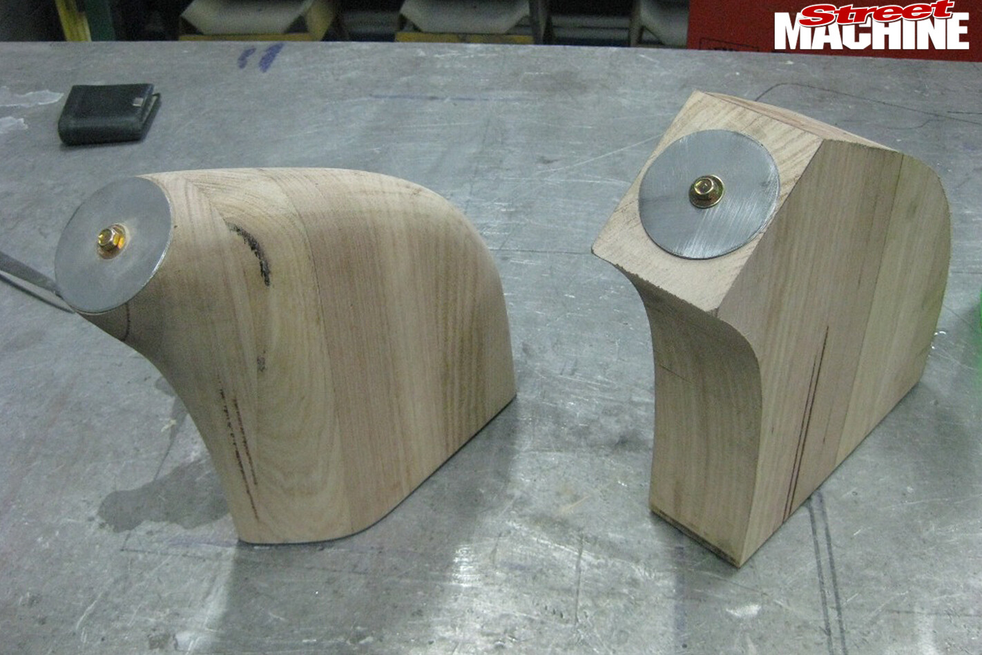 16-Pontiac -Laurentian -build -exhaust -outlet -carvings