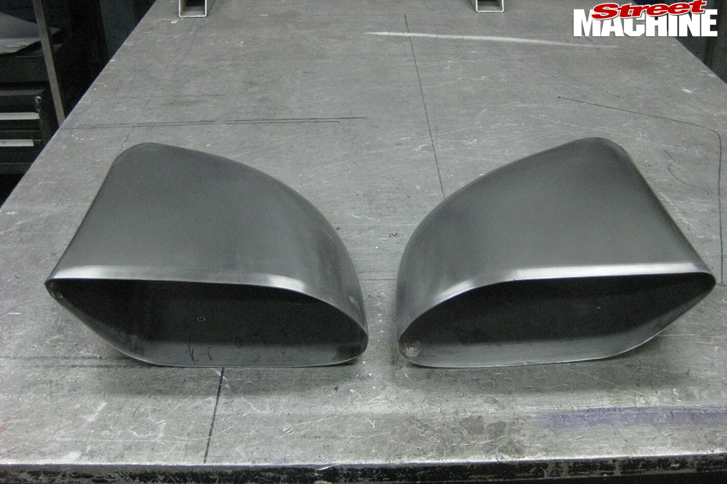 18-Pontiac -Laurentian -build -exhaust -tips -carved