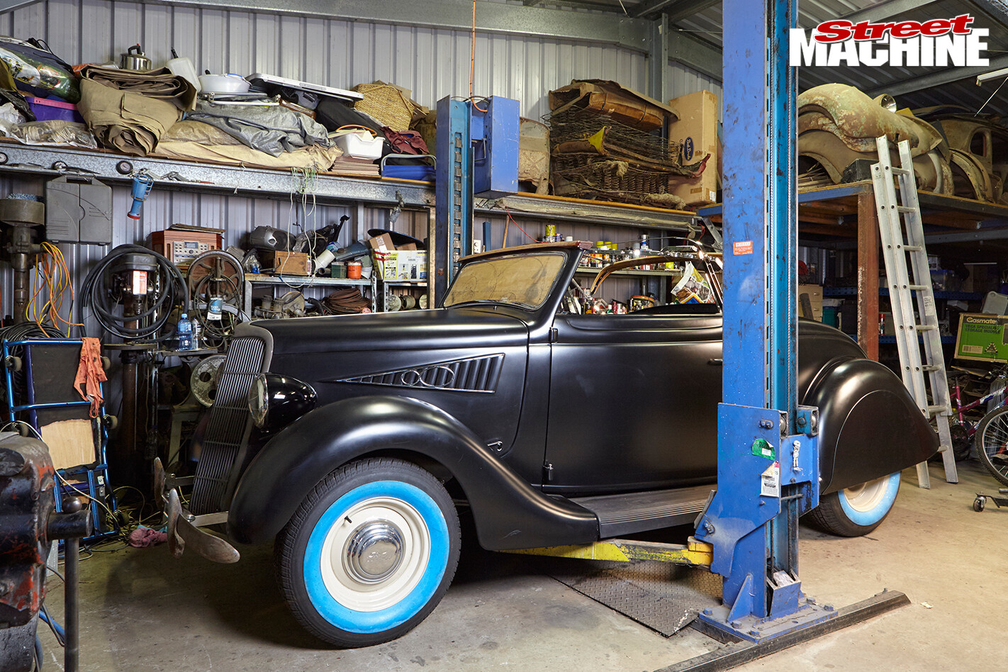 1935-Ford -Cabriolet -with -Flathead -V8