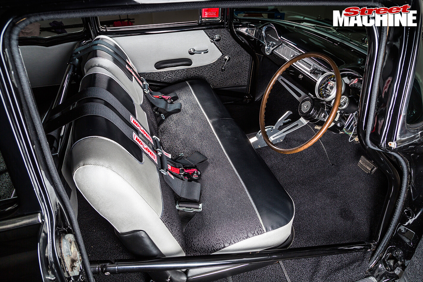 1957-Chevrolet -interior -front