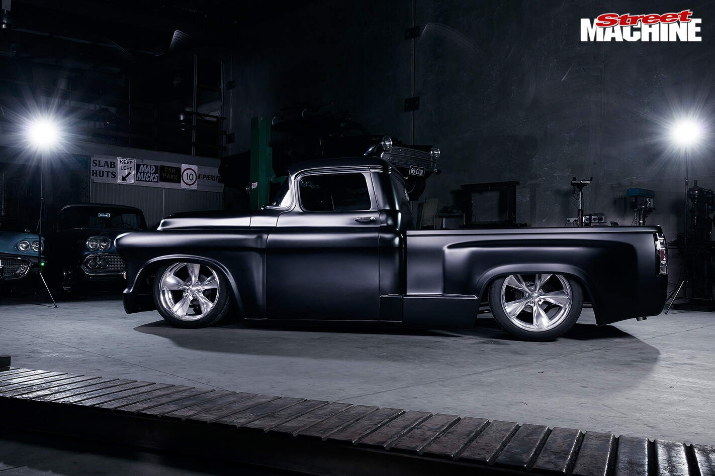1957-chevy -pickup -side