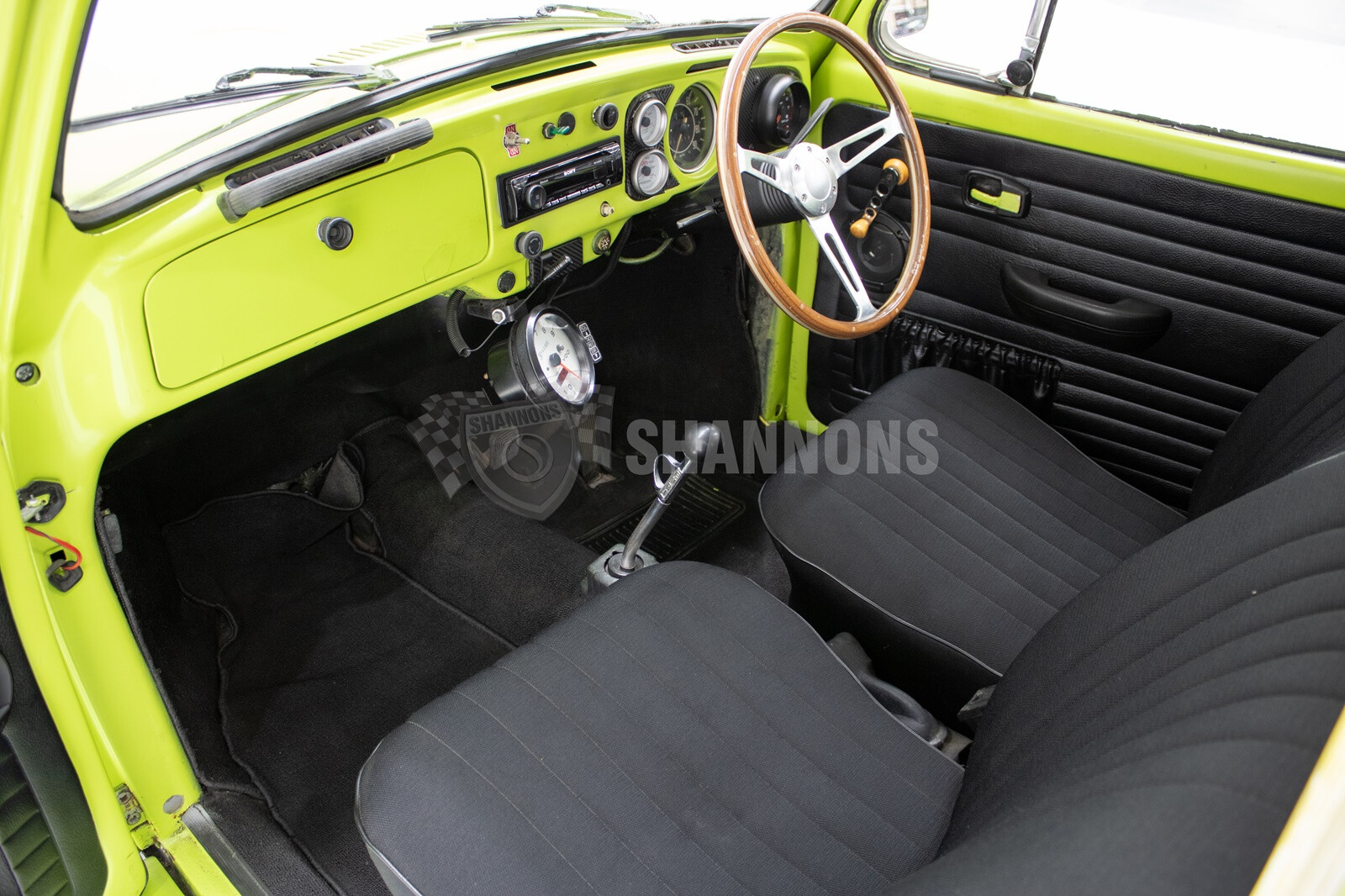 44ef12e3/1972 volkswagen beetle green 3 jpg