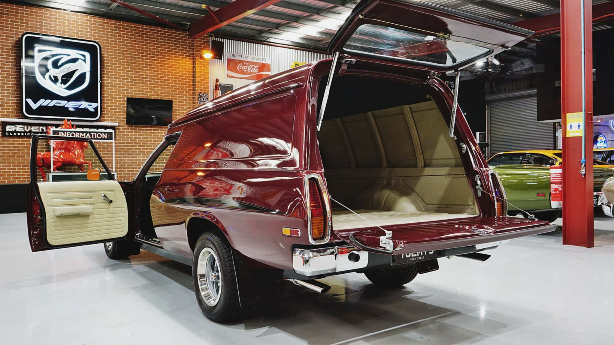 Street Machine News 1974 XX 7 Holden Sandman 6