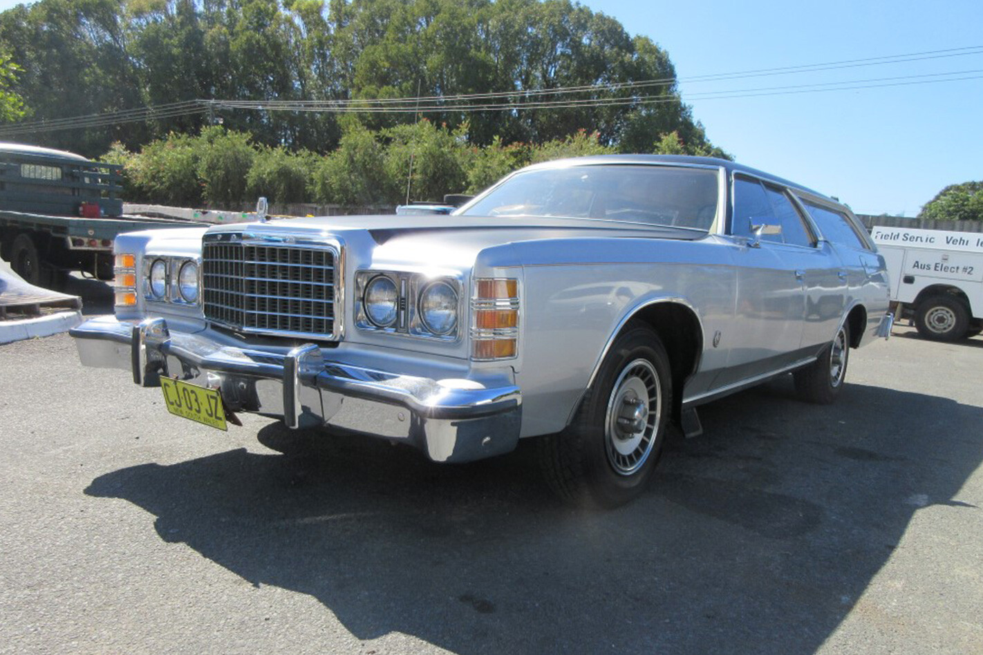 1976 Ford LTD hearse