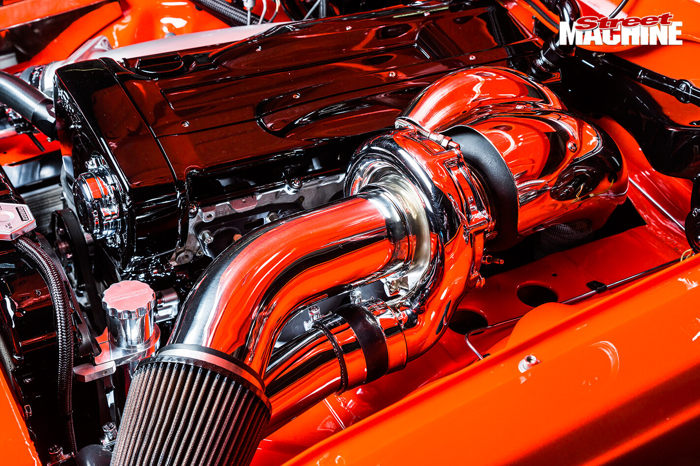1976-SIX-CYLINDER-HOLDEN-LX-TORANA-HATCH-engine -2