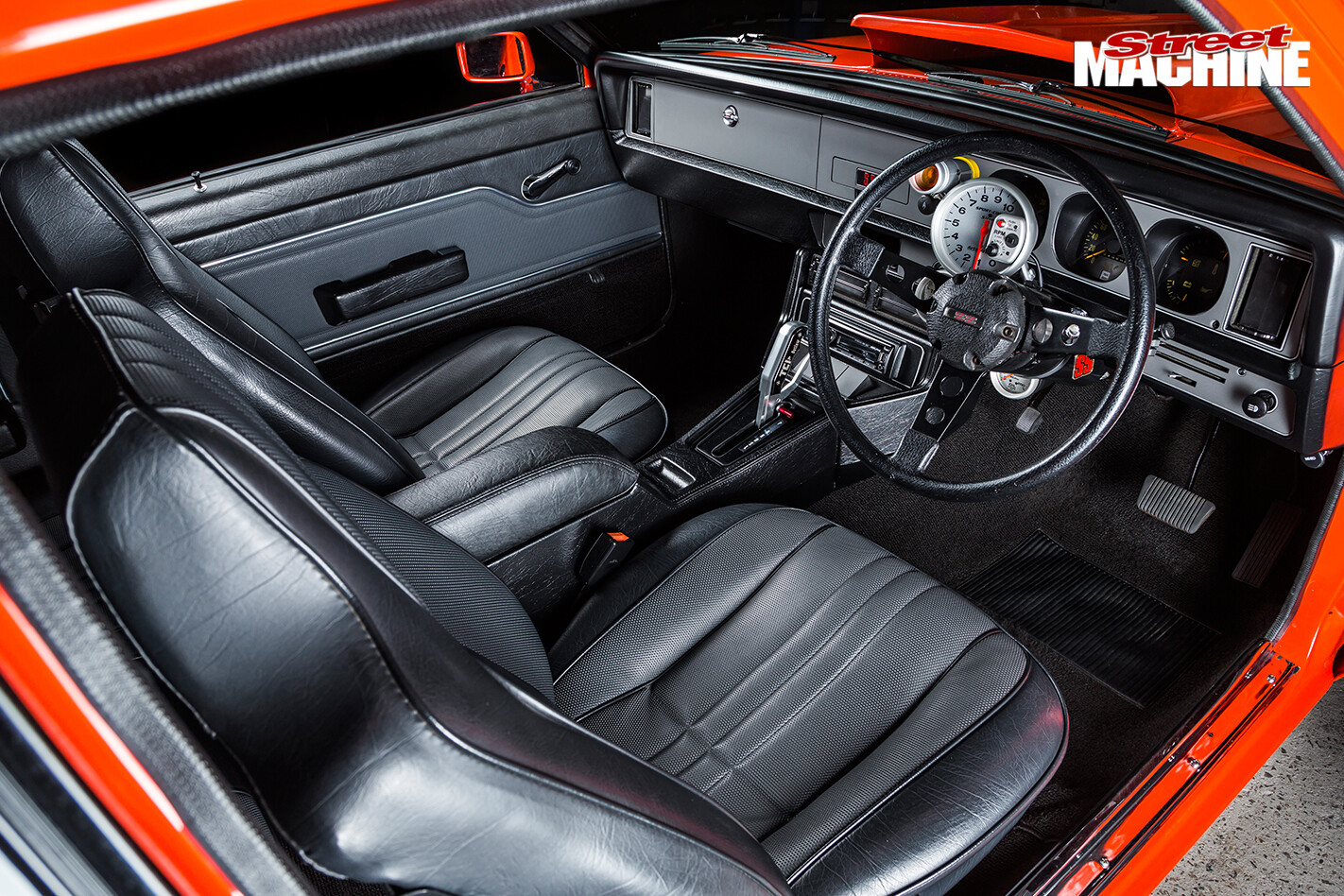 1976-SIX-CYLINDER-HOLDEN-LX-TORANA-HATCH-interior