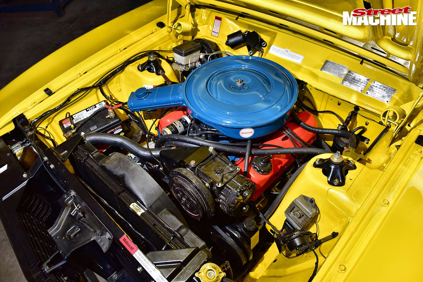 Ford XC Fairmont engine bay