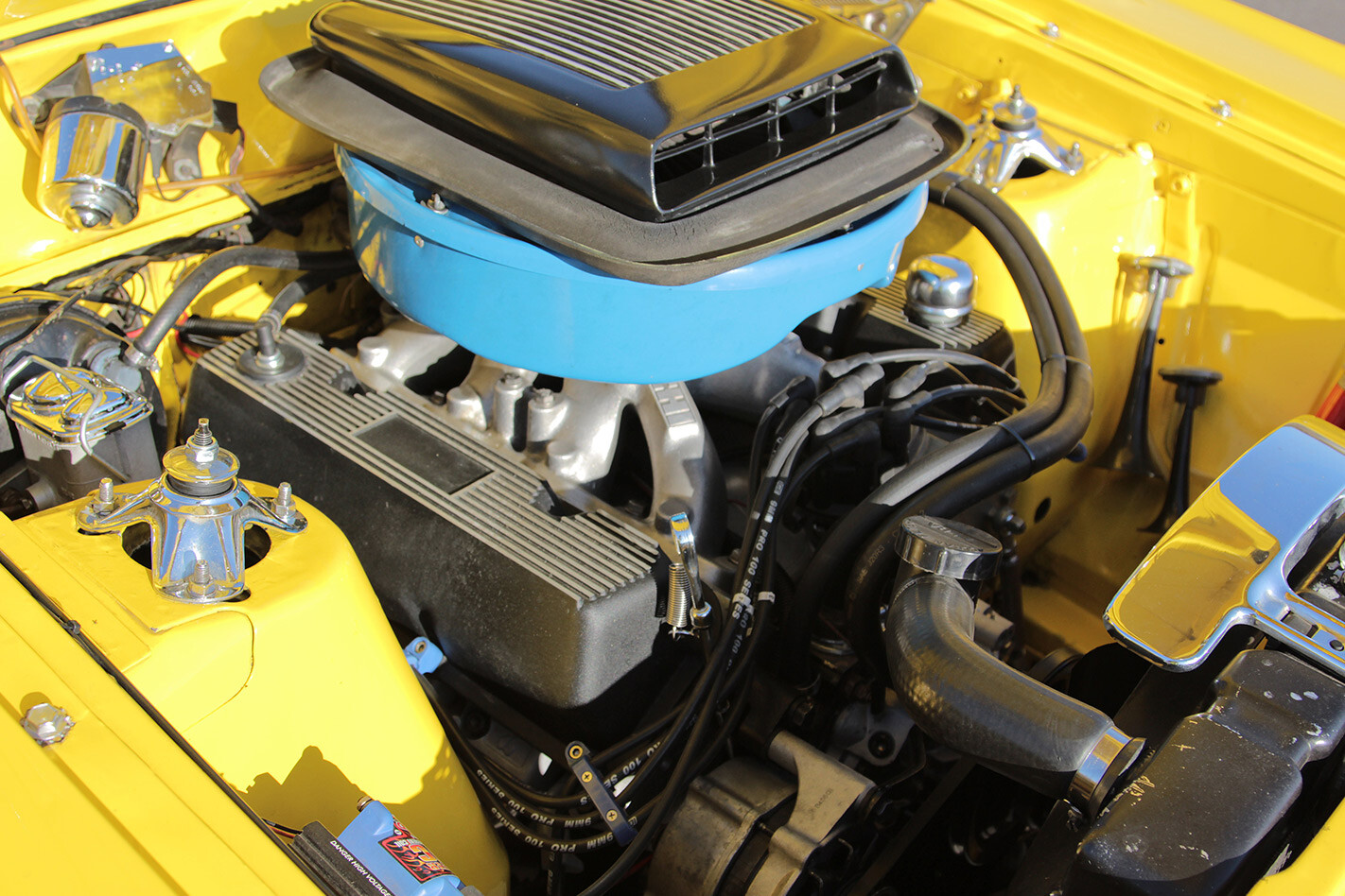 Ford Falcon XY ute engine bay