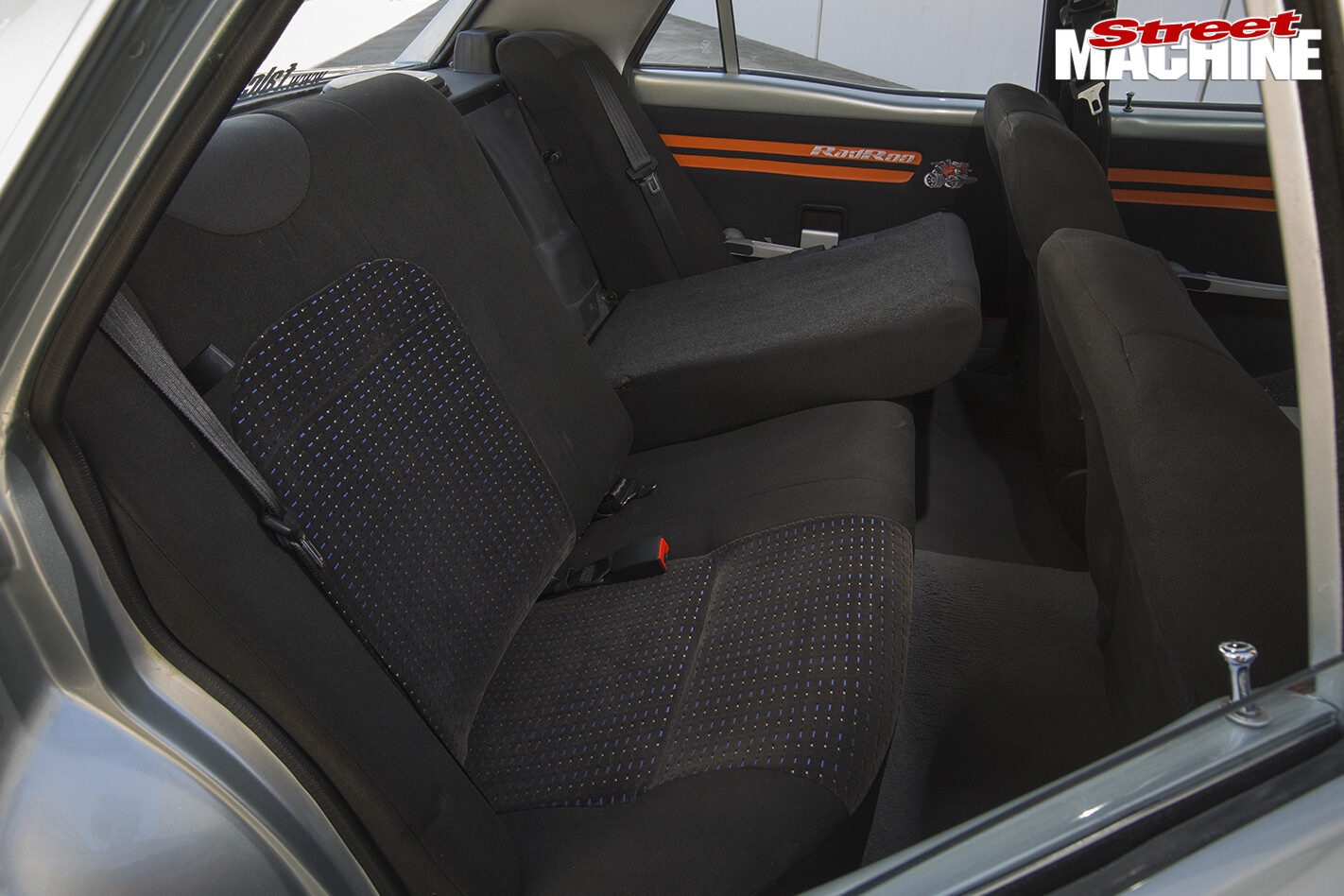 Ford -XY-Falcon -interior -rear