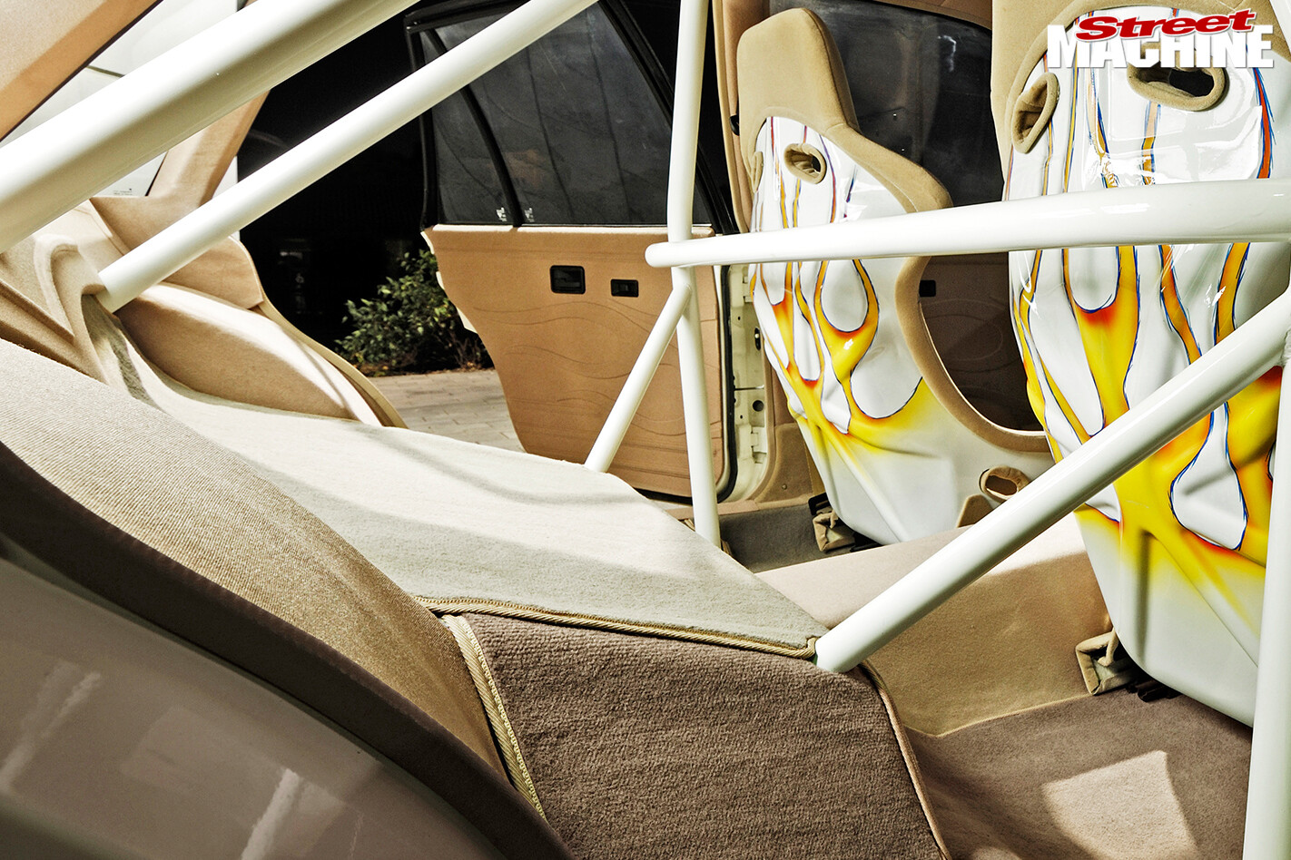 Holden -vk -commodore -interior -rear