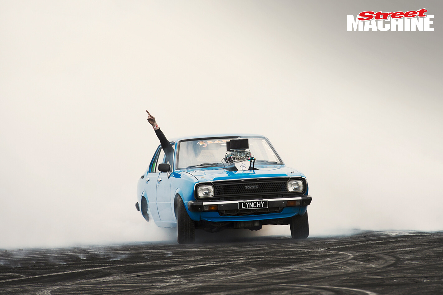 V8 Corolla Burnout Lynchy