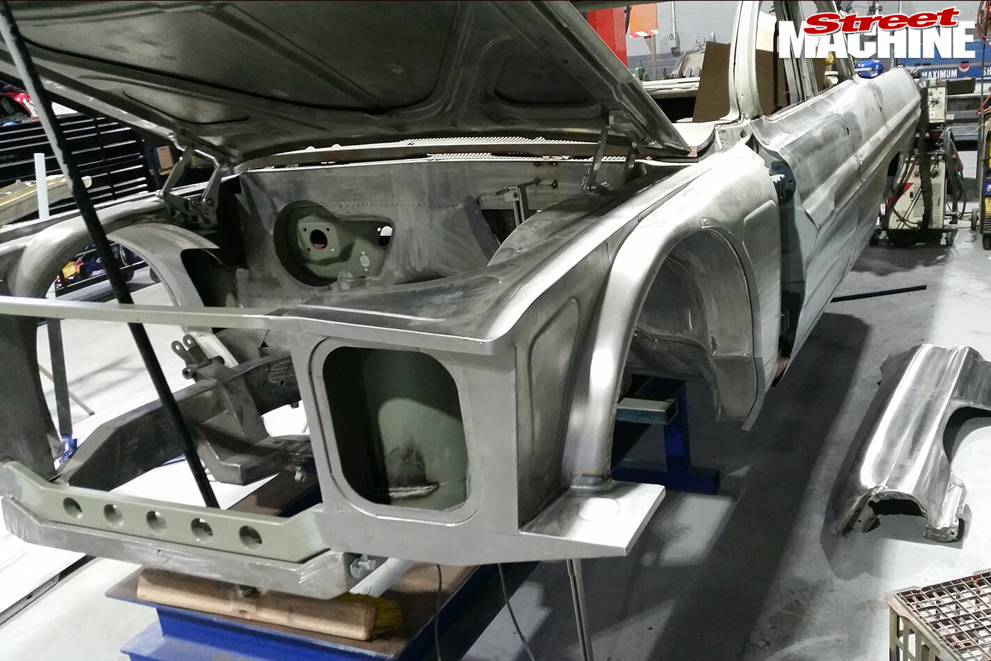 2-Pontiac -Laurentian -build -sheet -metal