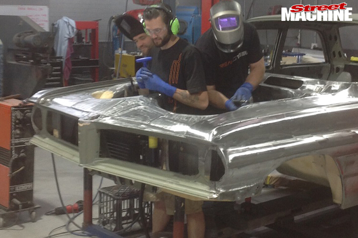 23-Pontiac -Laurentian -build -welding