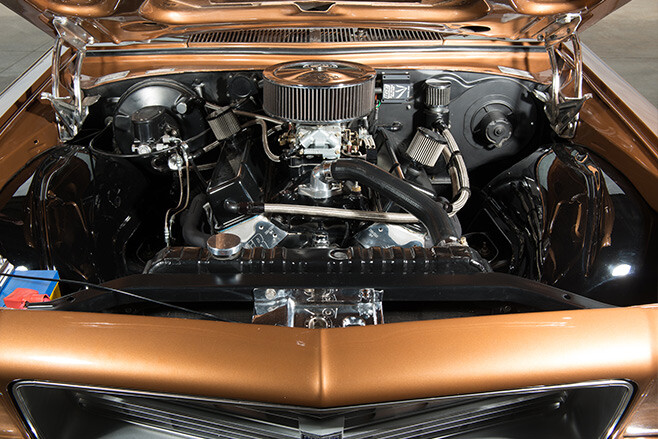Holden HQ engine bay