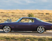 Holden HQ Monaro side