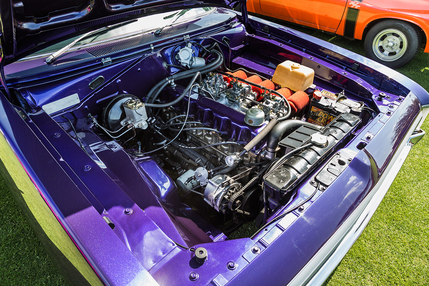 Chrysler Charger engine bay