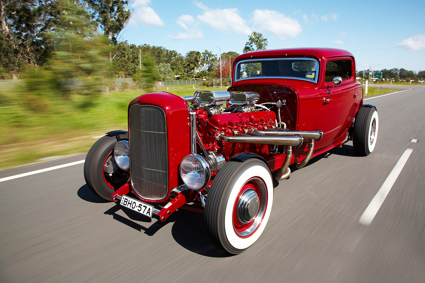 702CI '32 FORD COUPE V12