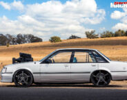 holden vk commodore side