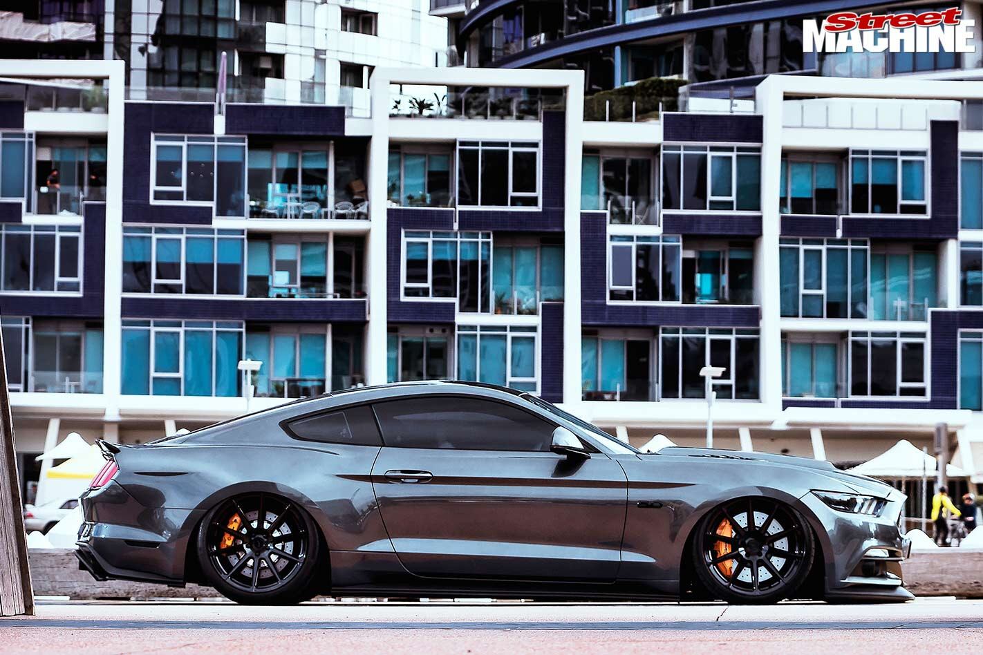 Ford Mustang side