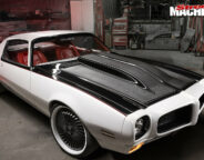 572-CUBE-1972-PONTIAC-FIREBIRD-bonnet